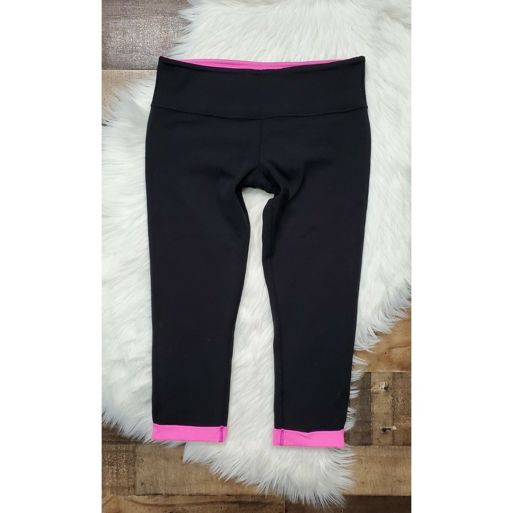 Lululemon Black /Pink Wunder Under Crop Leggings 21 inch inseam size 8